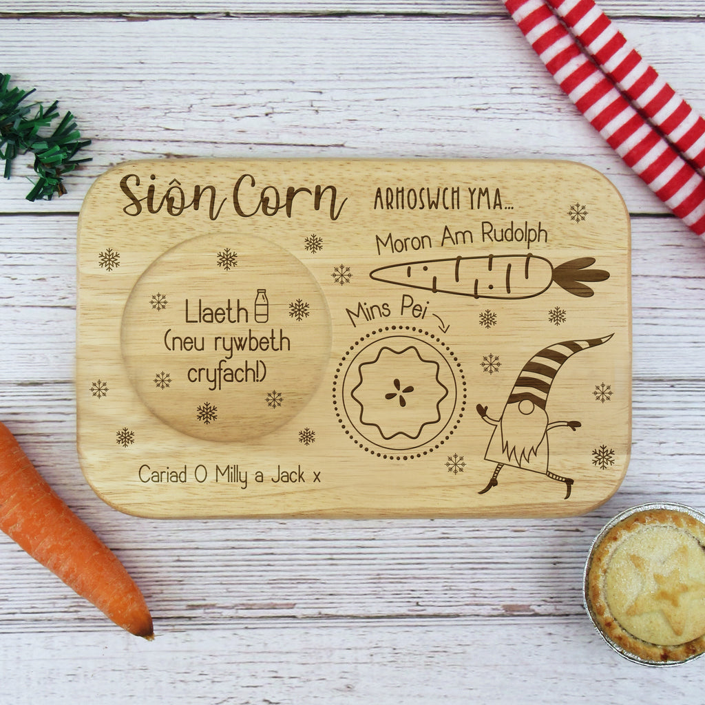 Personalised "Sion Corn Arhoswch Yma" Welsh Christmas Eve Tea & Biscuit Board
